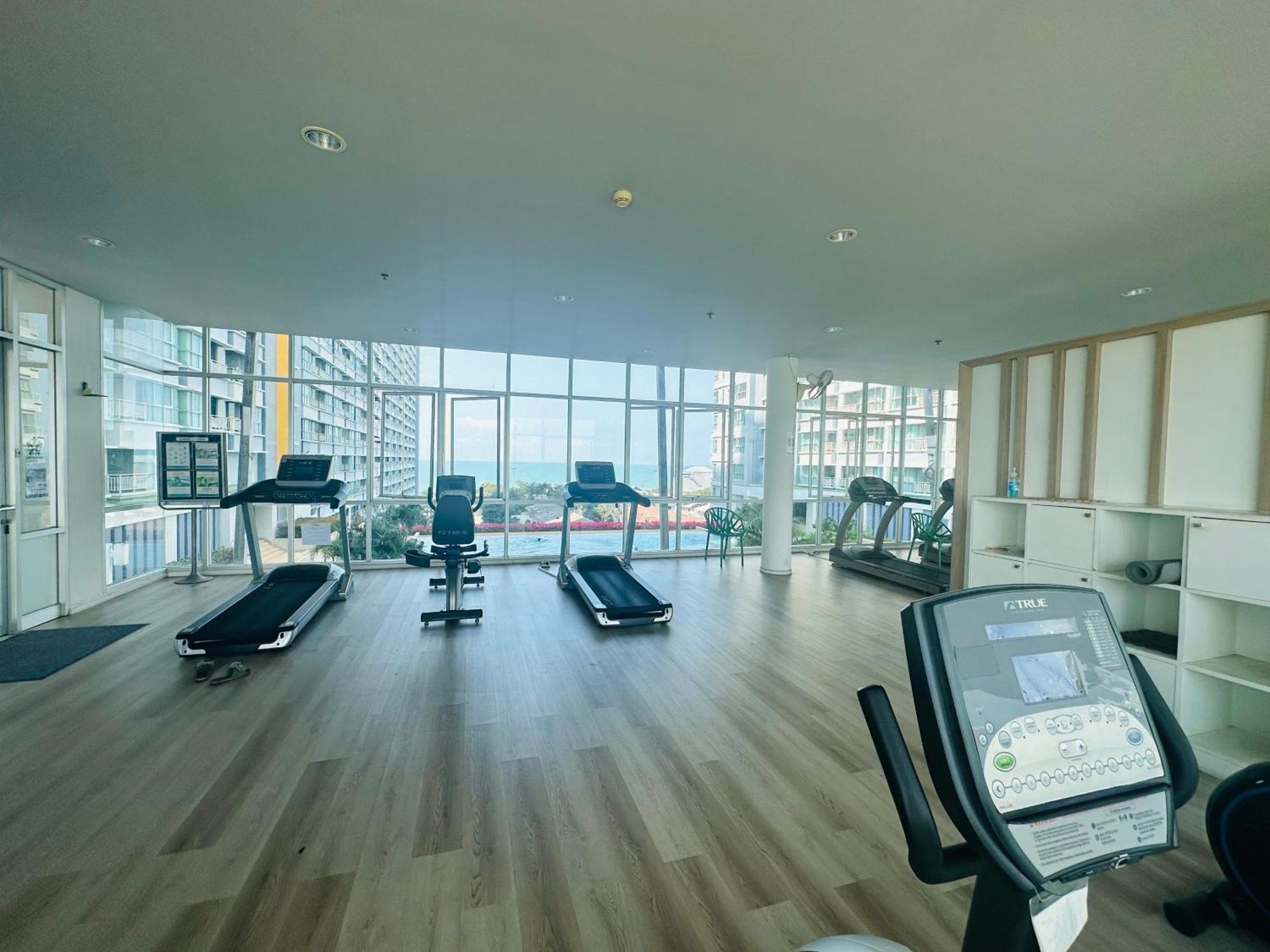 Seaview Beach Room Lumpini-Pool And Gym Face To Ocean Csomtien-part Kültér fotó
